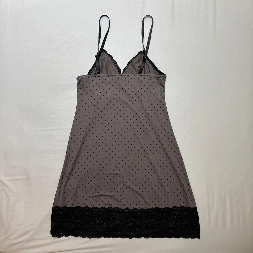 N/A gray black